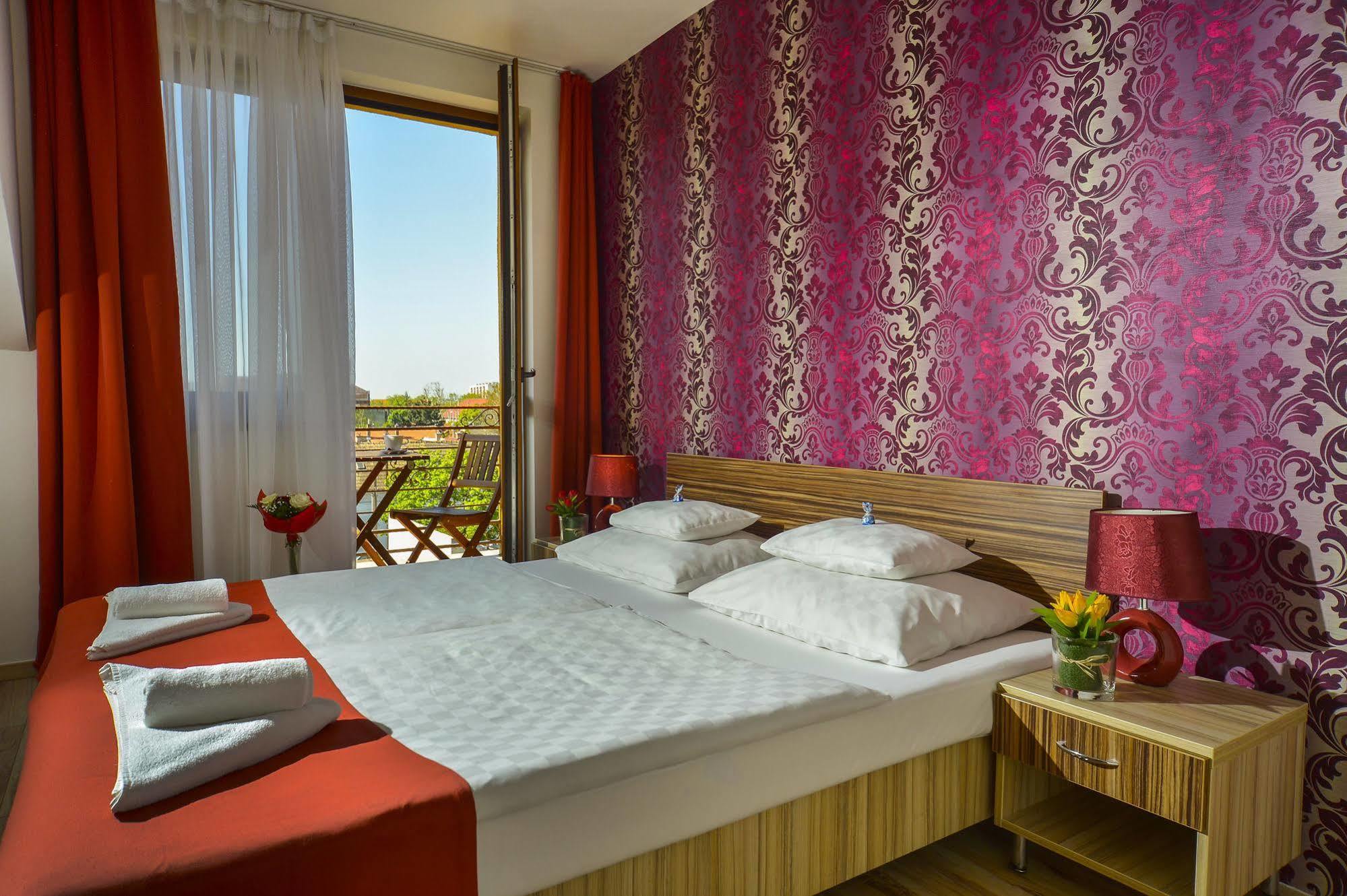 Hotel Sunshine بودابست المظهر الخارجي الصورة
